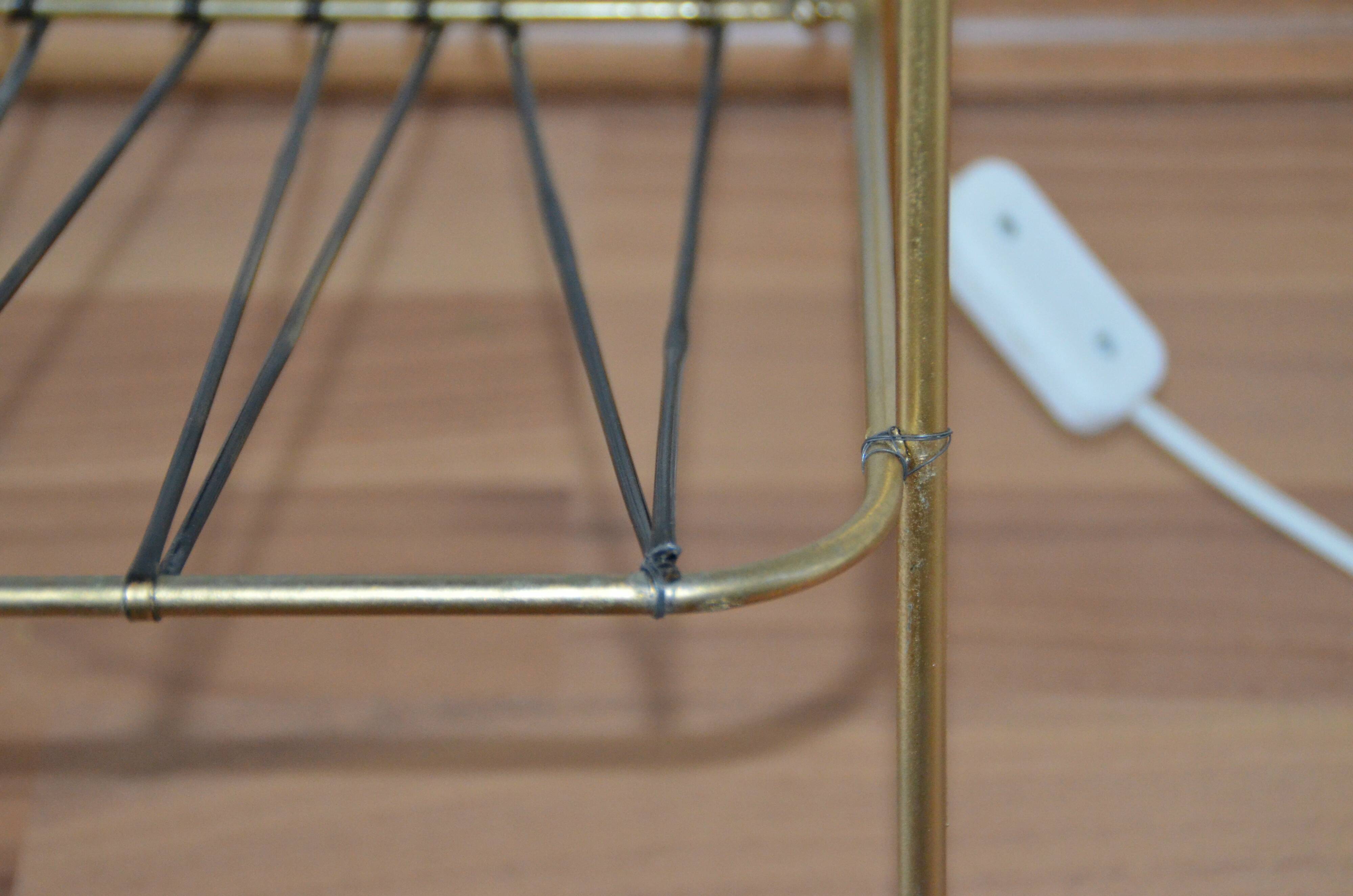 Floor lamp with magazine rack scoubidou years 50 Tablet