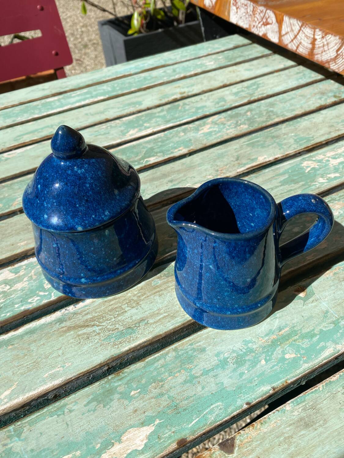 Sucrier et pot à lait bleu en céramique