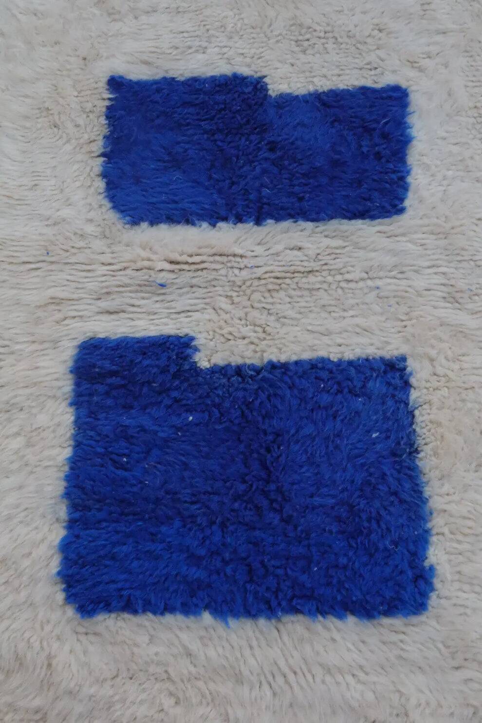 Traditional handmade Beni Ouarin rug size 150 x 250 cm