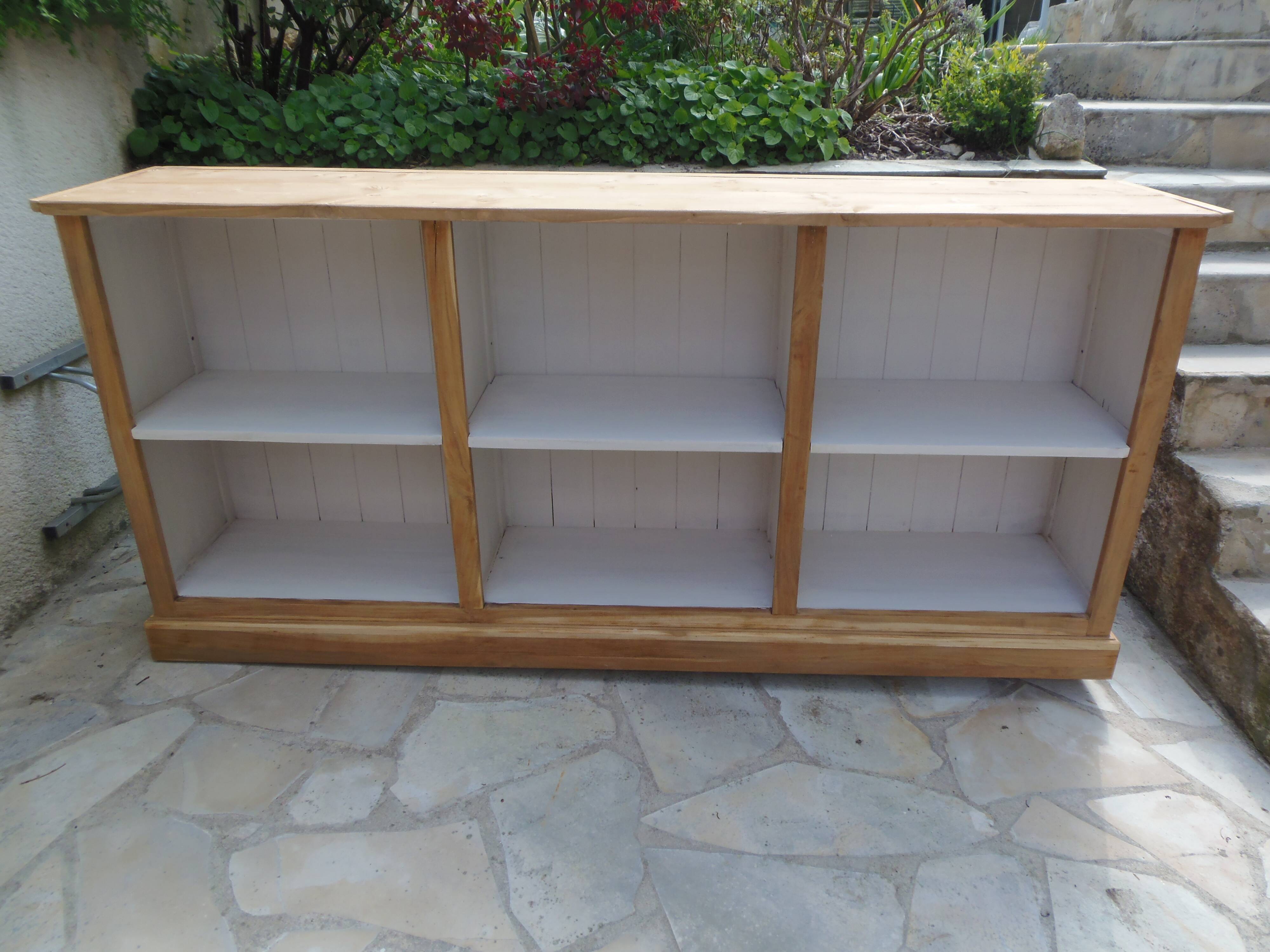 Raw wood craft furniture, pearl gray interior.
