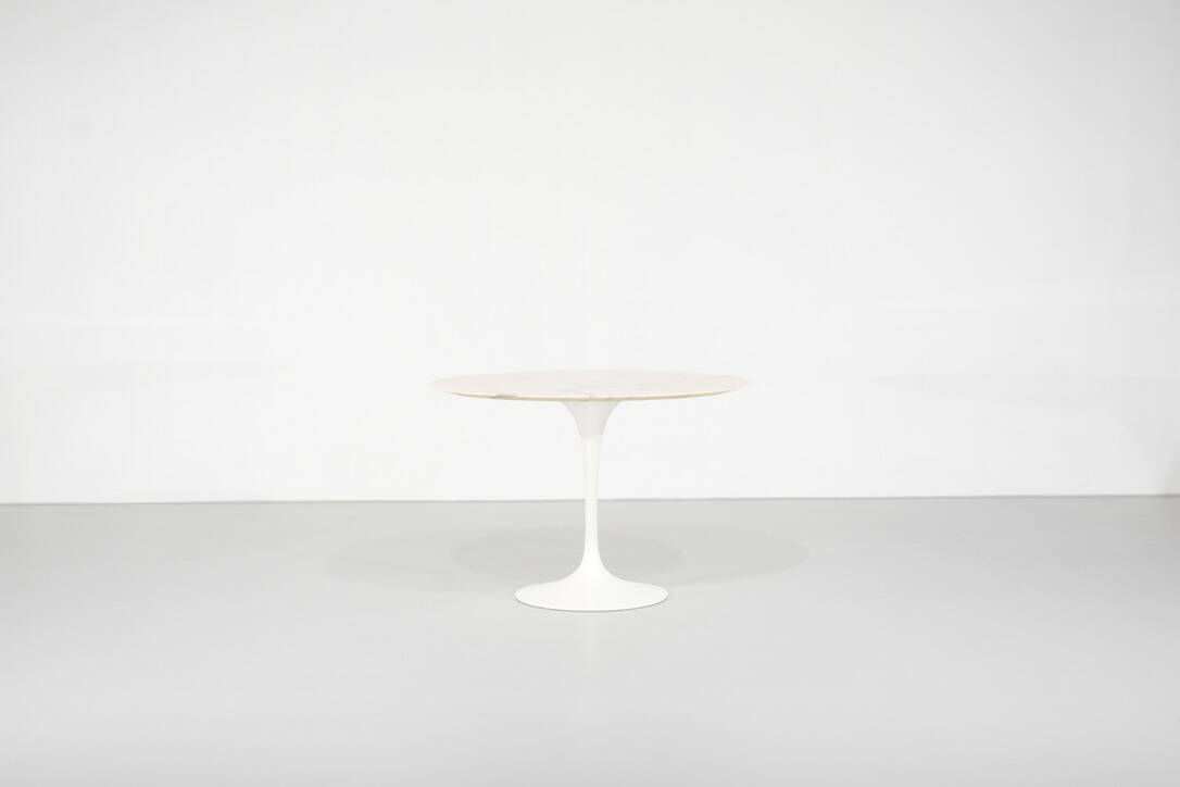 Tulip dining table in marble by Eero Saarinen for Knoll International.