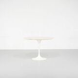 Tulip dining table in marble by Eero Saarinen for Knoll International.