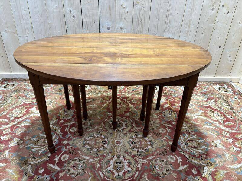 Table ovale en merisier 25 personnes