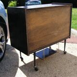 Meuble-bar sur roulettes