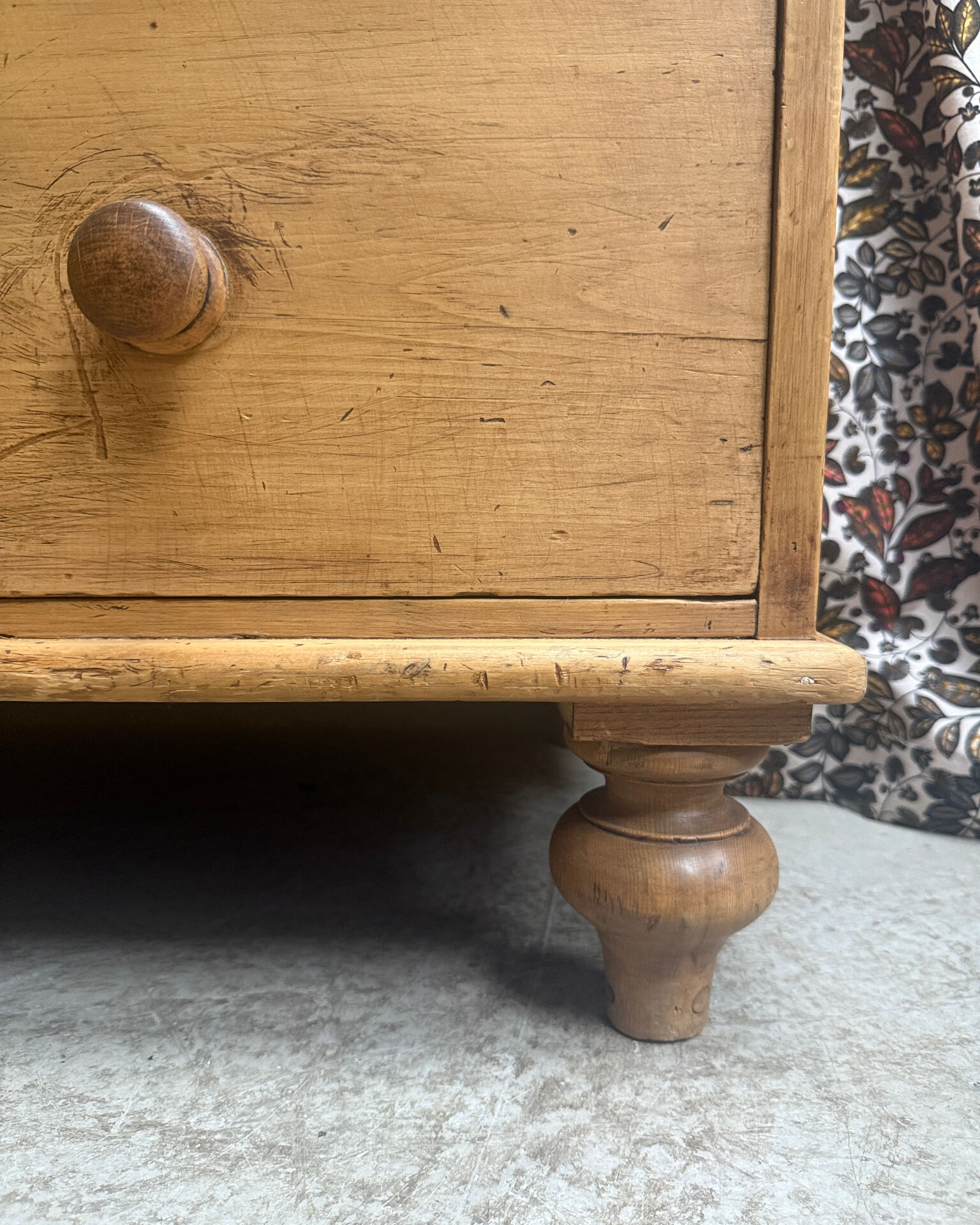 Commode anglaise en pin (rénovée)