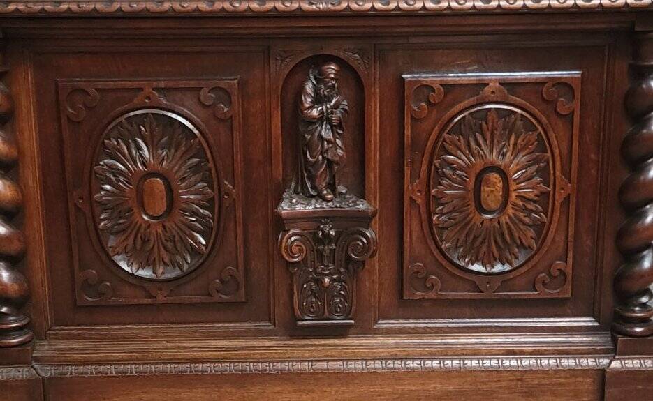 Carved wooden chest with twisted columns – Renaissance style