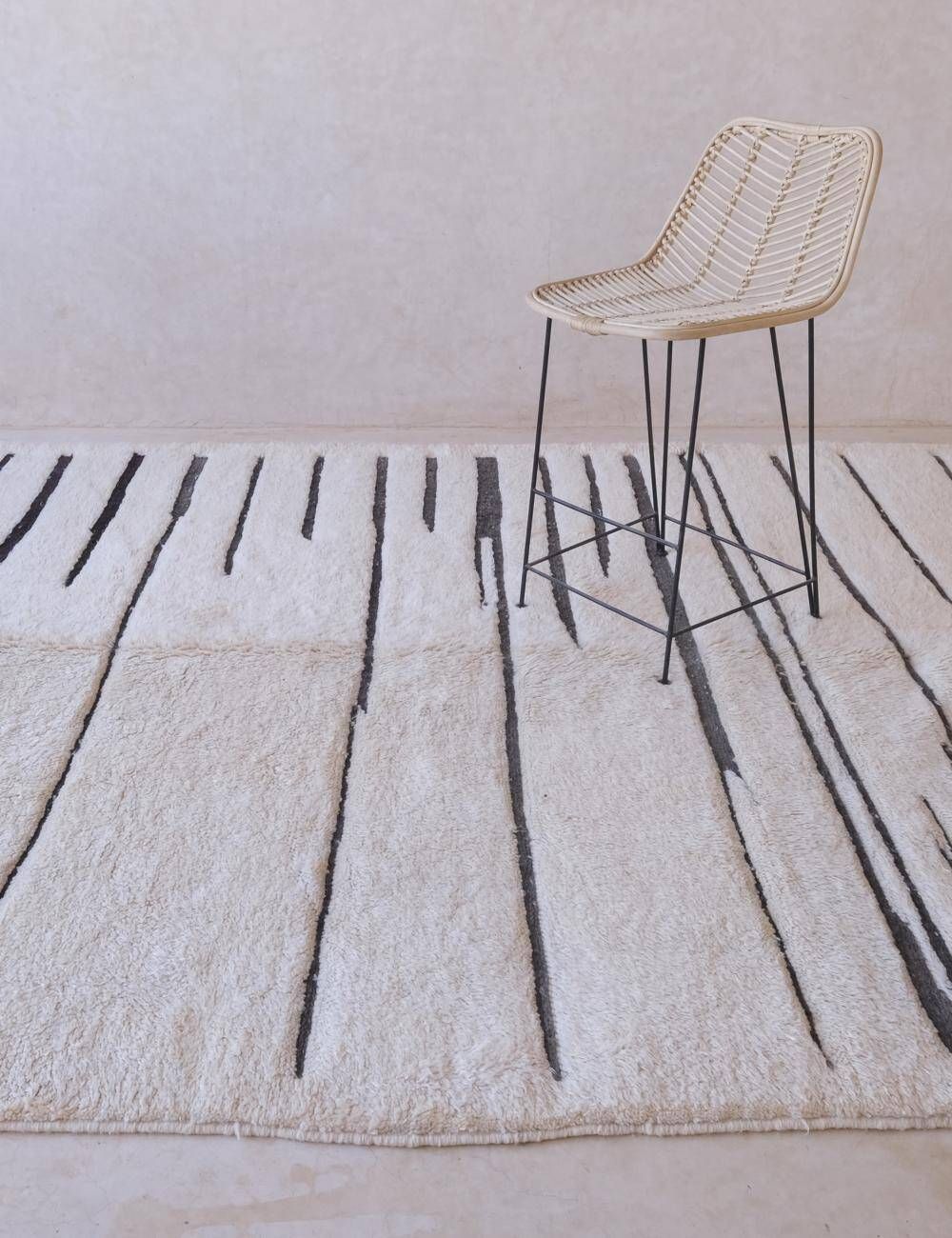 Contemporary Beni M'Rirt Rug - 330 x 234 cm
