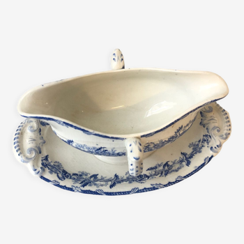 Gravy boat