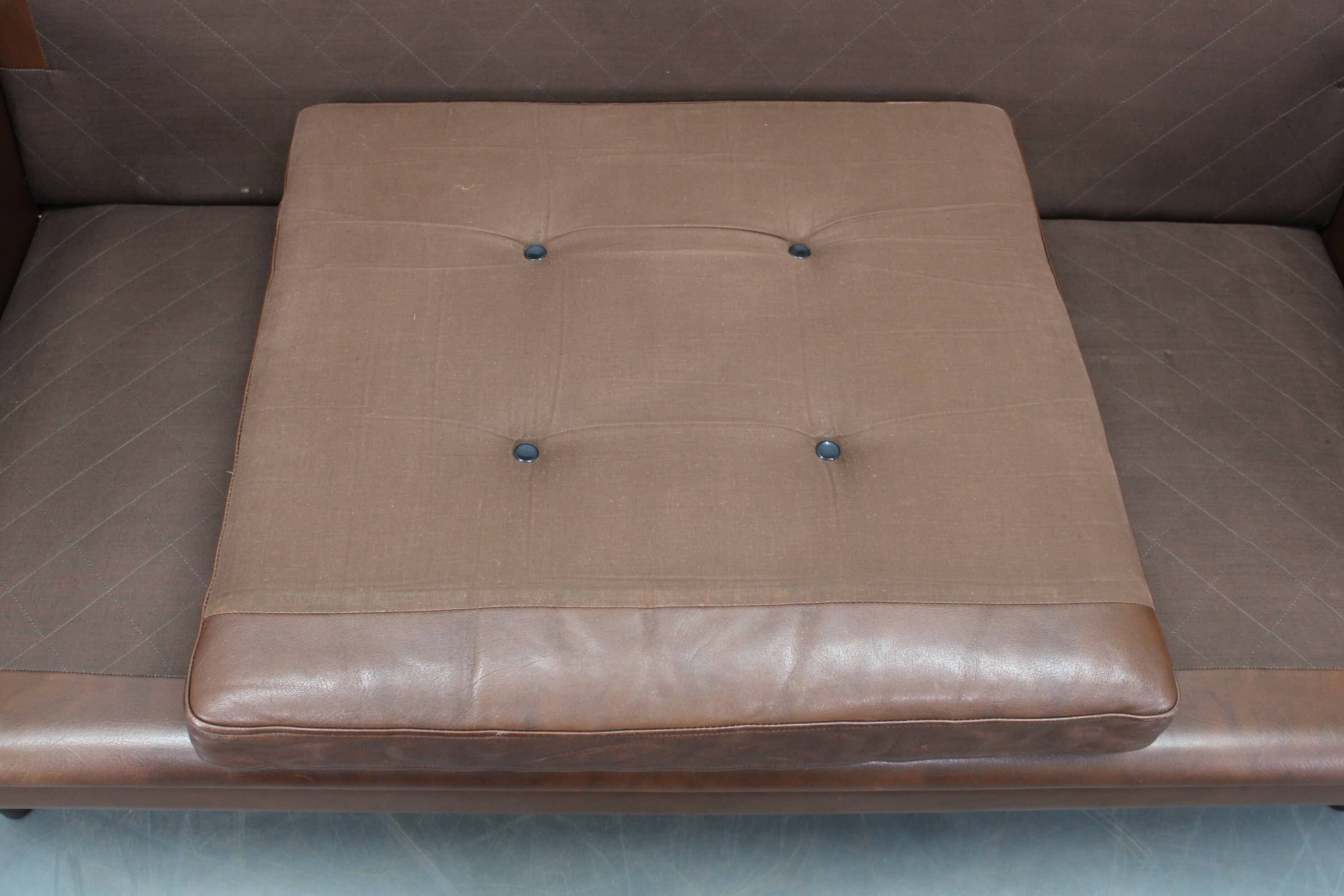 Mid-century Danish two-seat leather sofa by Svend Skipper, 1960s