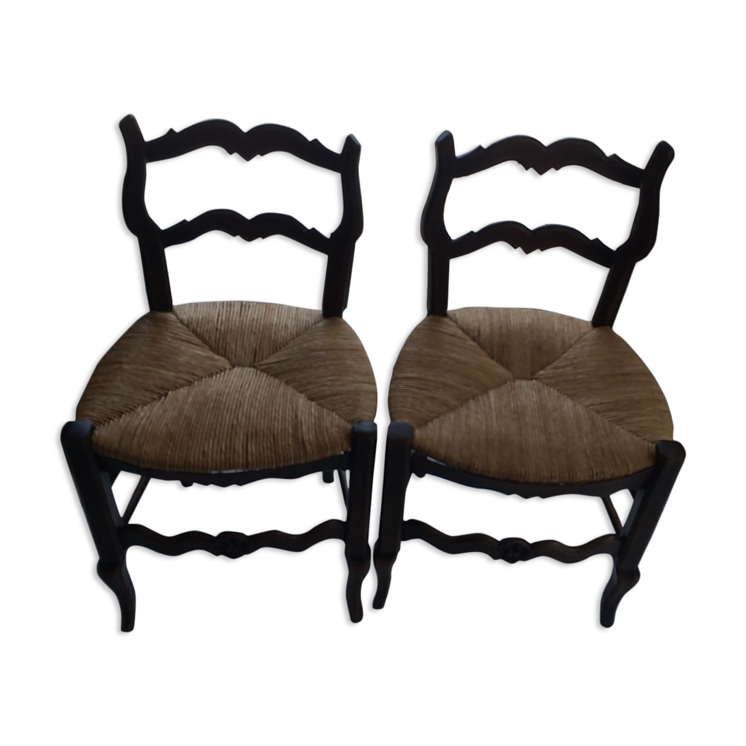 2 fun chairs low middle of back