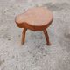 Tabouret Tripode Brutaliste - Bois Massif & Naturel - Esprit Wabi-Sabi