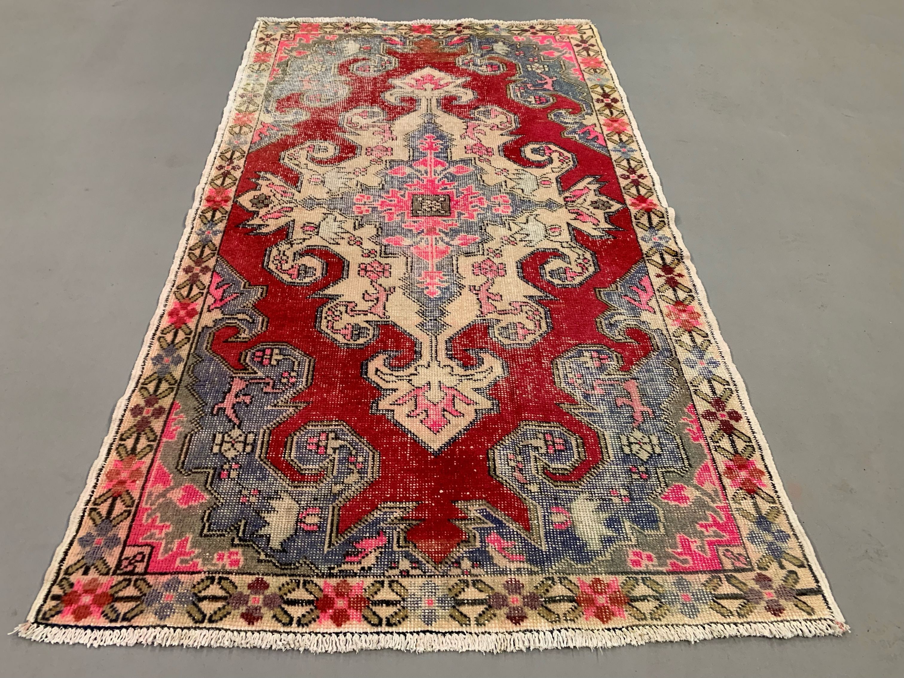Vintage turkish oushak rug 225x130 cm shabby carpet ushak region medium