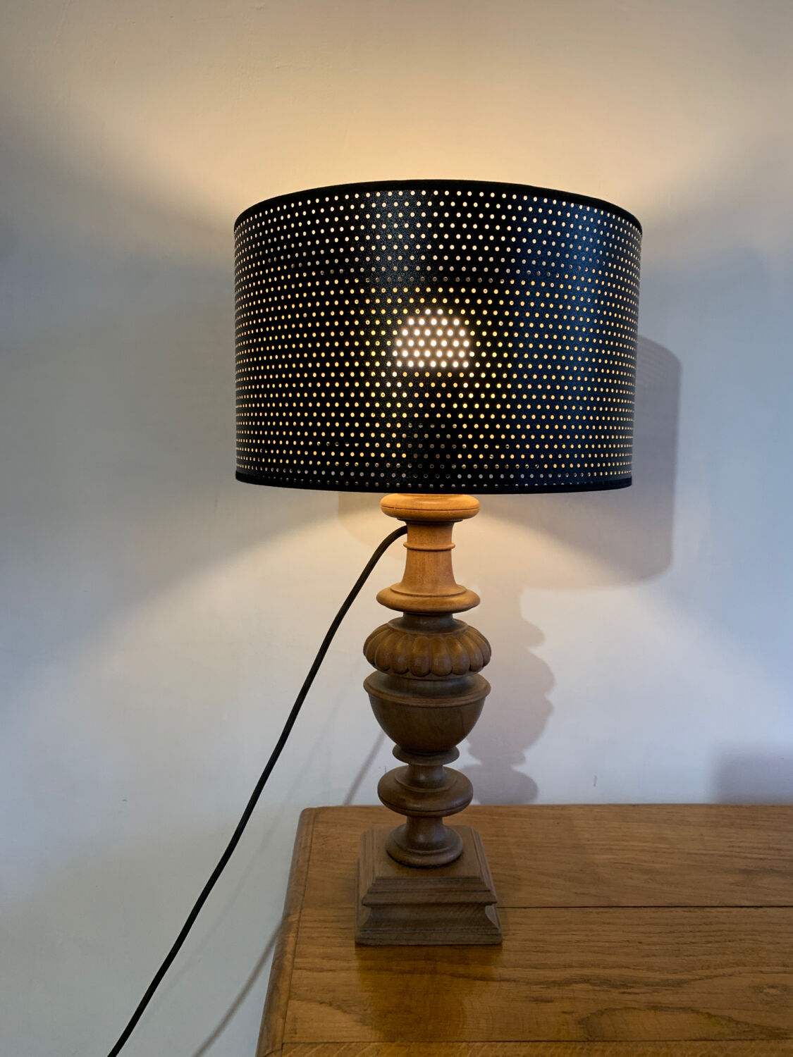 Wood lamp