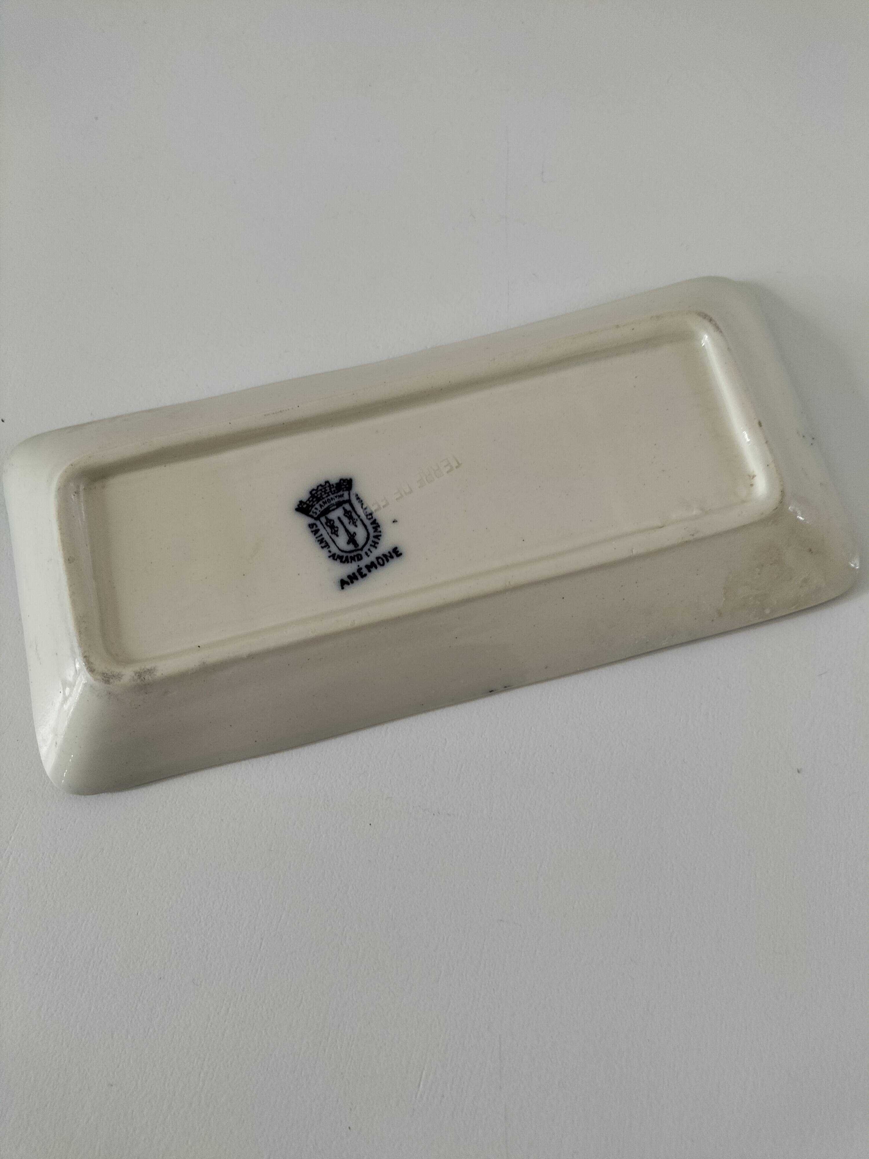 Small Saint-Amand Hamage earthenware tray – Anémone model