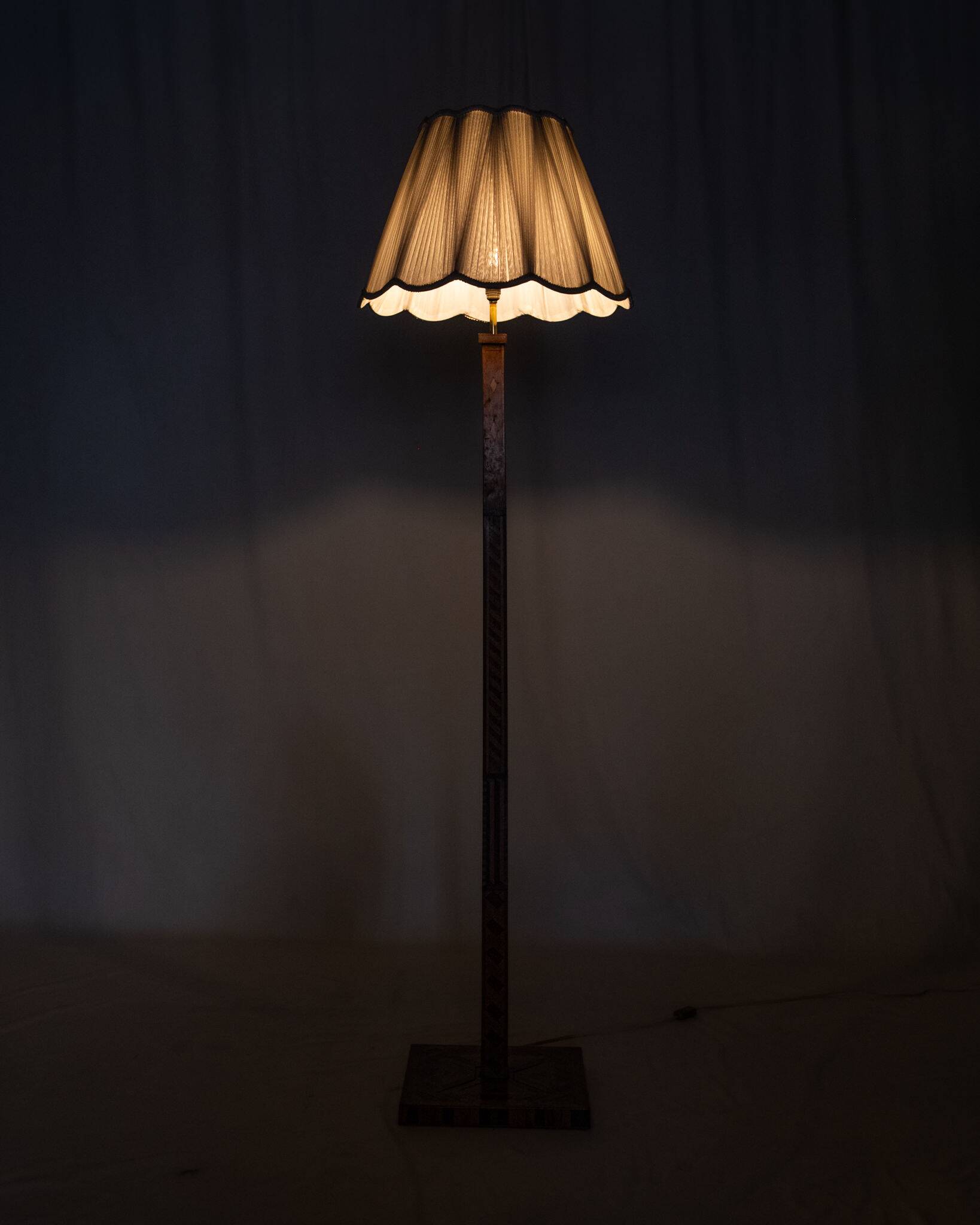 Art Deco floor lamp in marquetry, France, 1930s