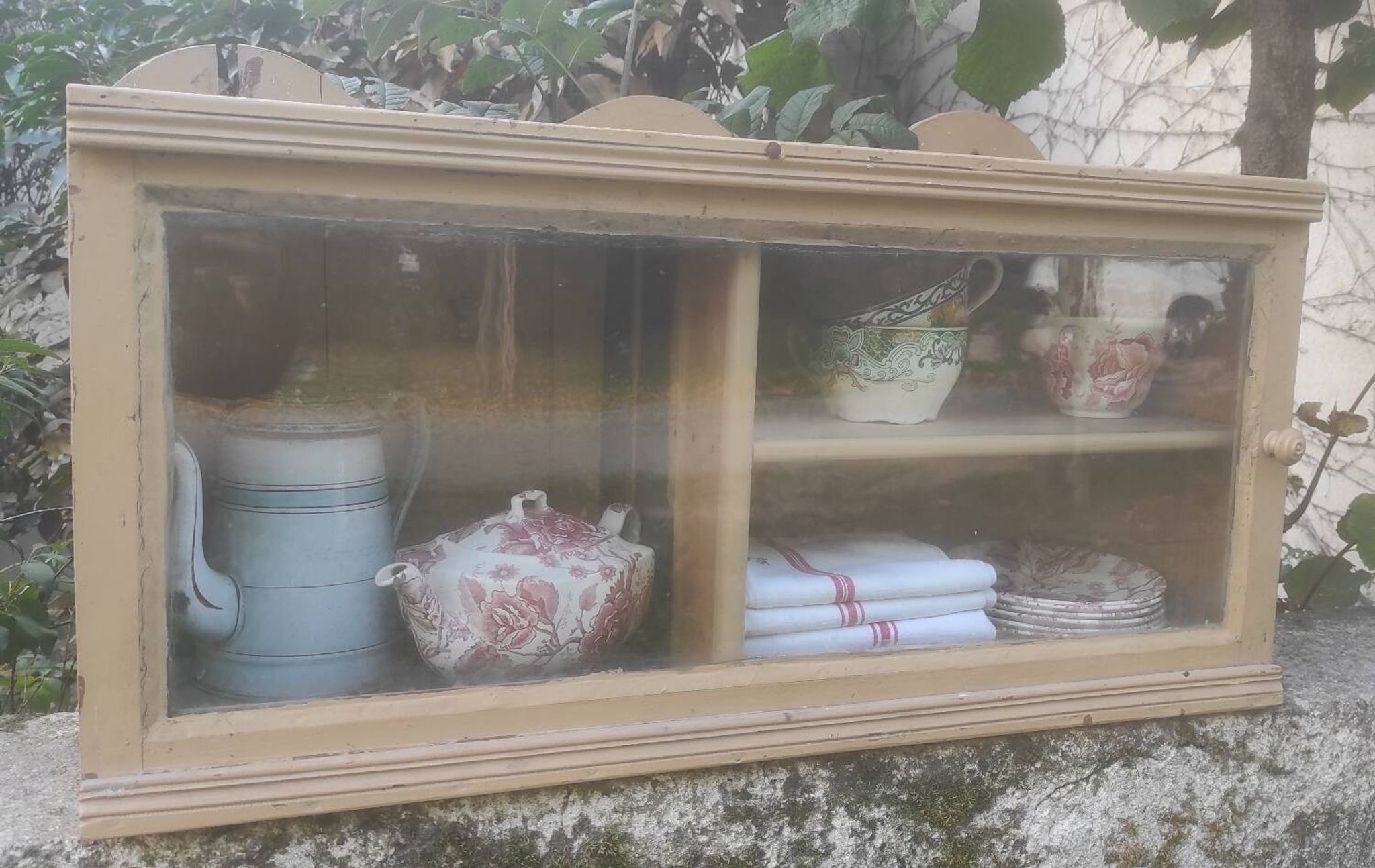 Glass shelf
