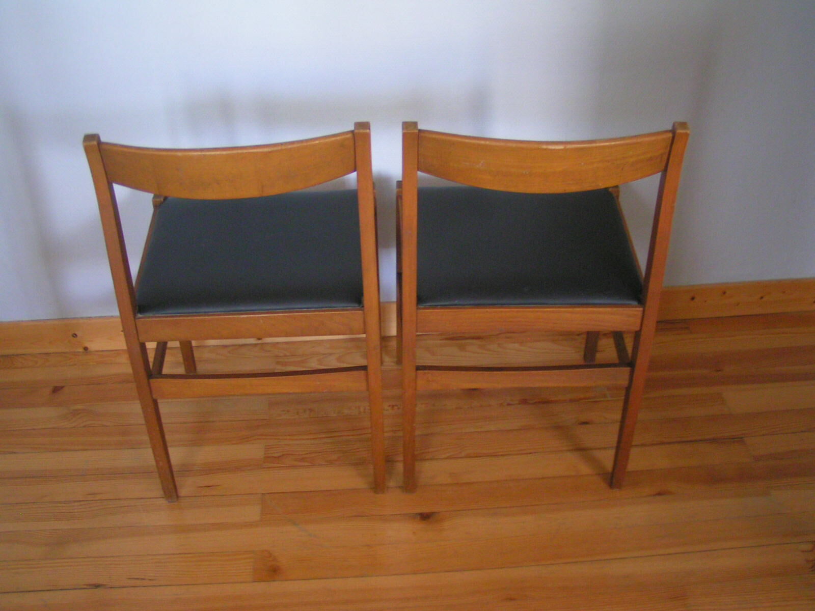 Set of 4 chairs
