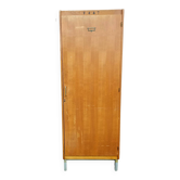 Armoire de pensionnat