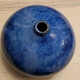 Vase boule en céramique émaillée bleu