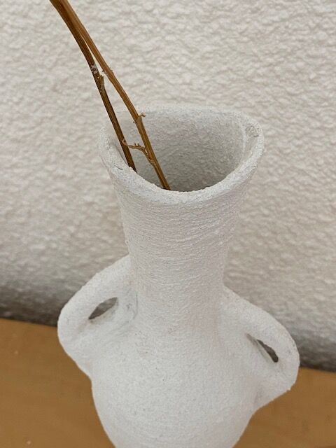 Set of 3 white vintage vases