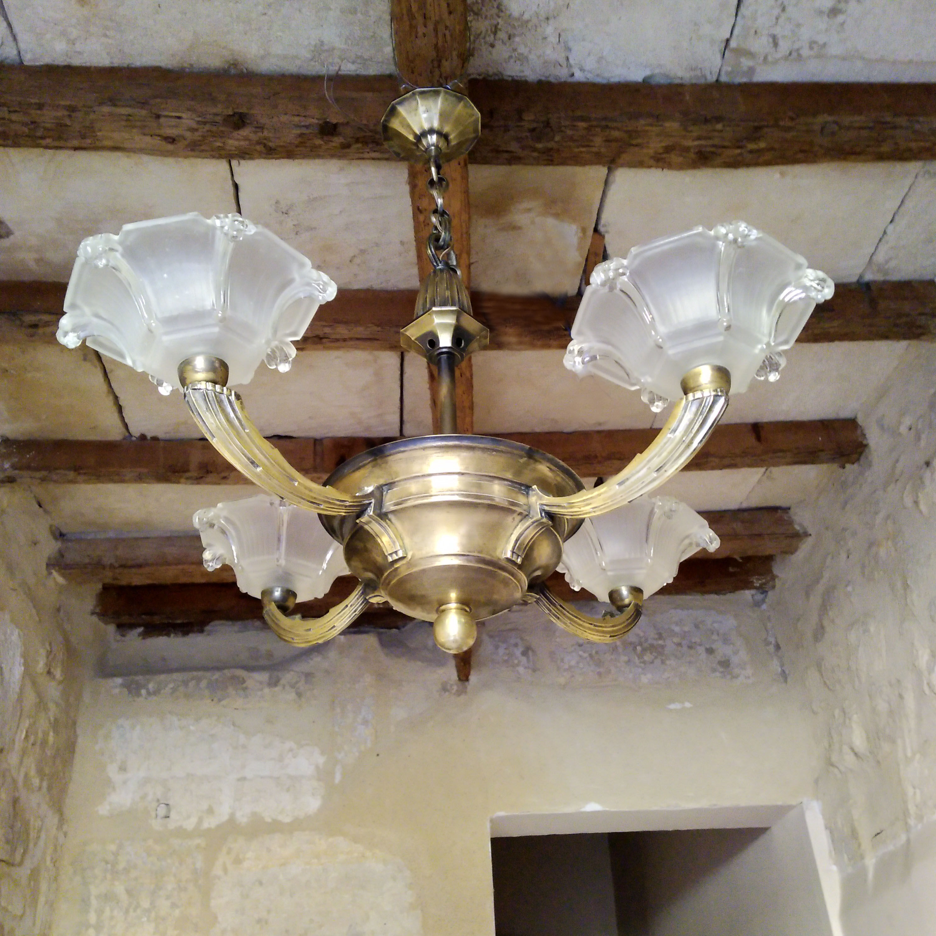 Ezan chandelier in bronze and glass pressed art deco