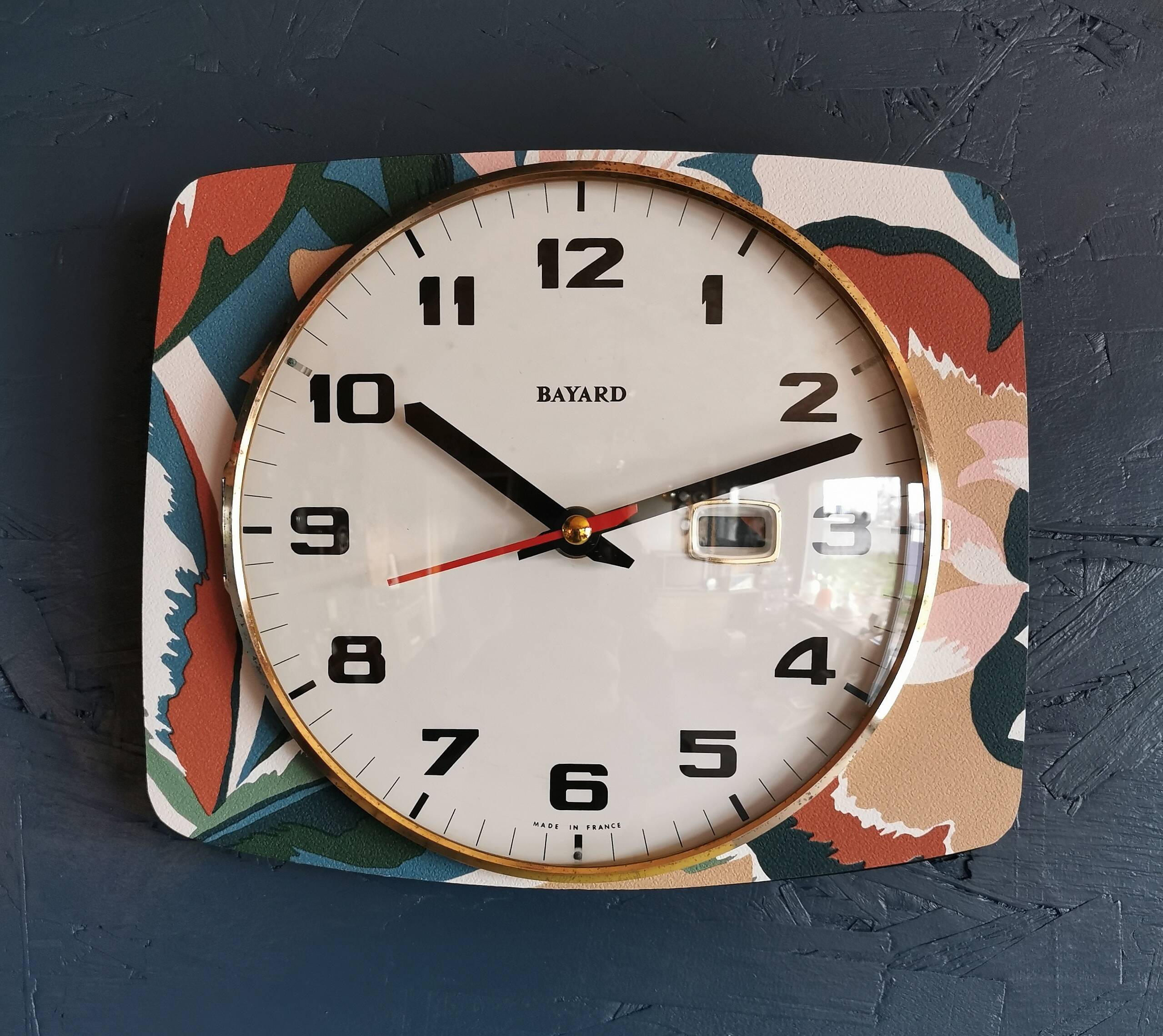 Vintage rectangular silent wall clock "Bayard terracotta green"