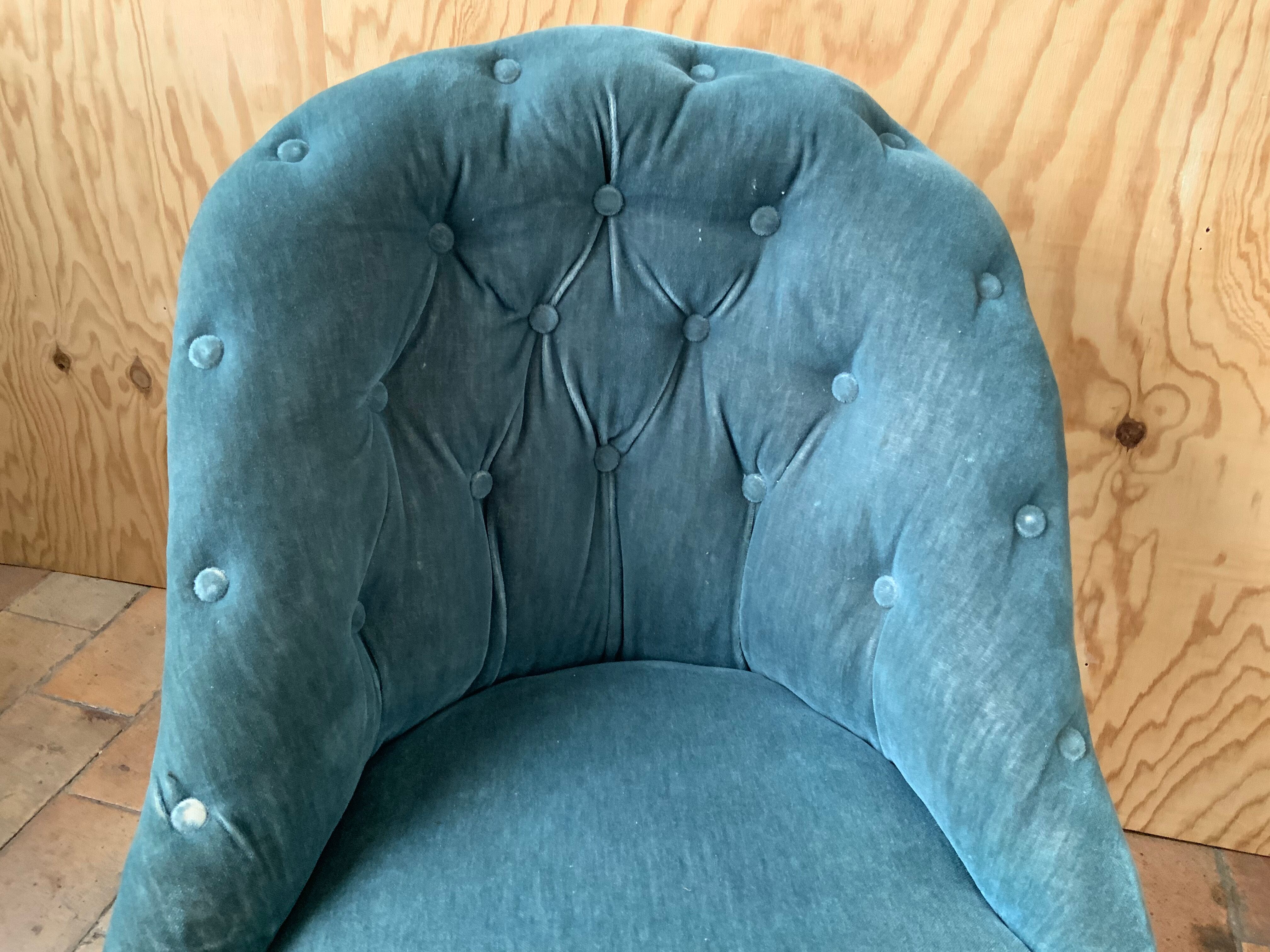 Toad armchair