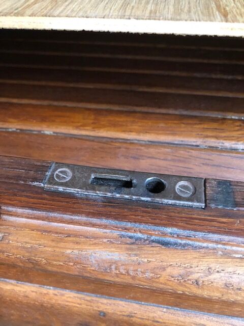 Shuttered storage column