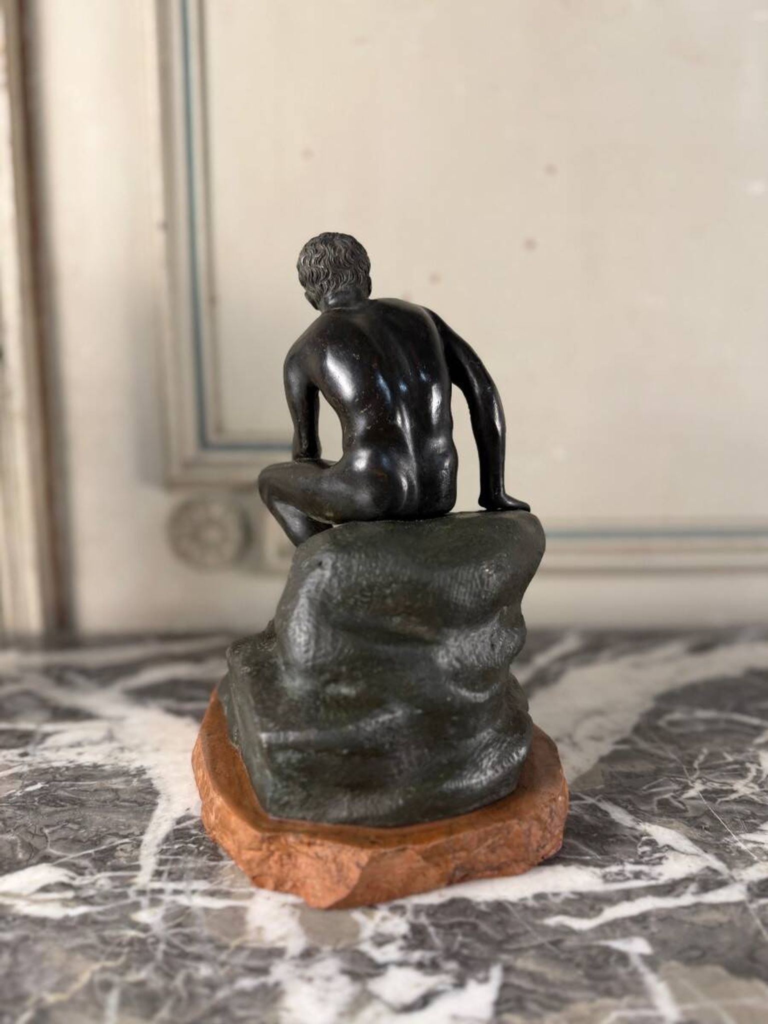 Hermès at rest, bronze Grand Tour, black and green patina, 19th century