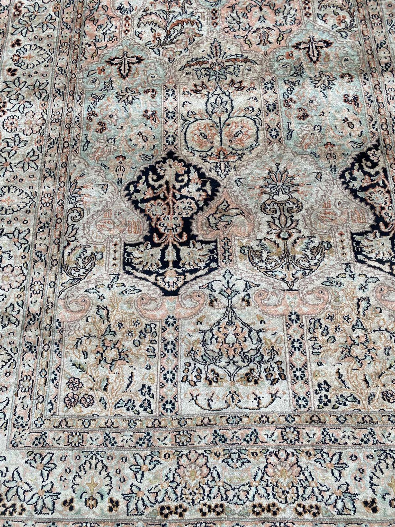 Tapis persan beige laine cachemire d'Inde fait main 127x190cm