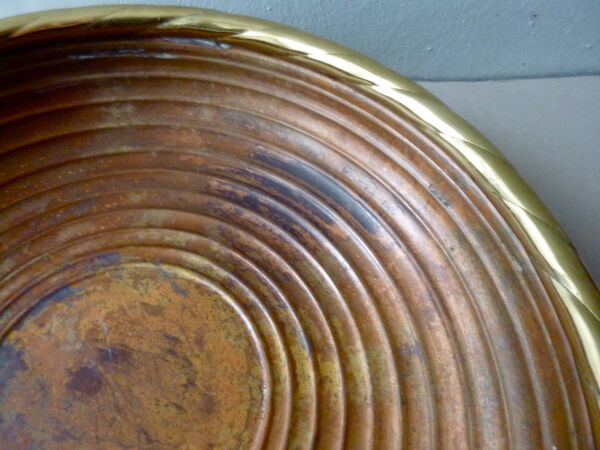 Plat en cuivre et laiton