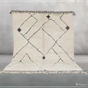 Large Beni Ouarain rug, 285 x 220 cm || 9.35 x 7.22 feet, G-293