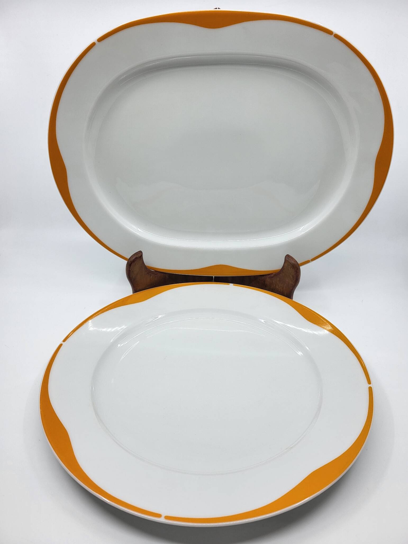 Heinrich Germany complete service in white and orange porcelain Space Age 1970