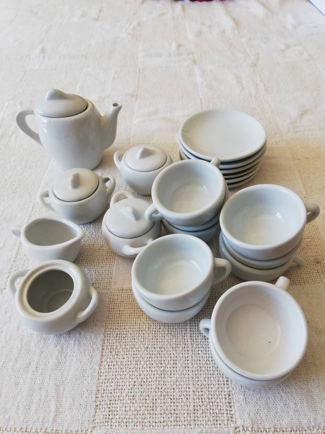 22-piece white porcelain dinner set