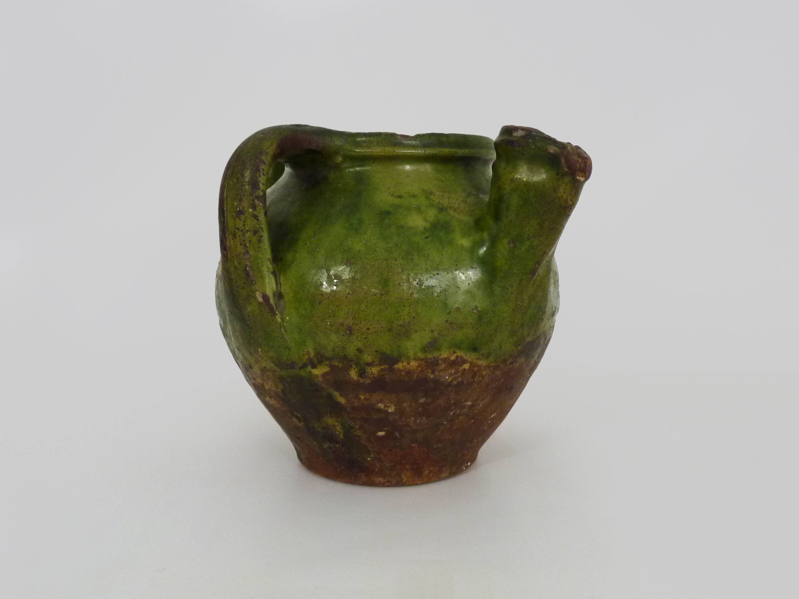 Gargoulette, pottery water pitcher in glazed green terracotta, Haute Pyrénées. 18th century