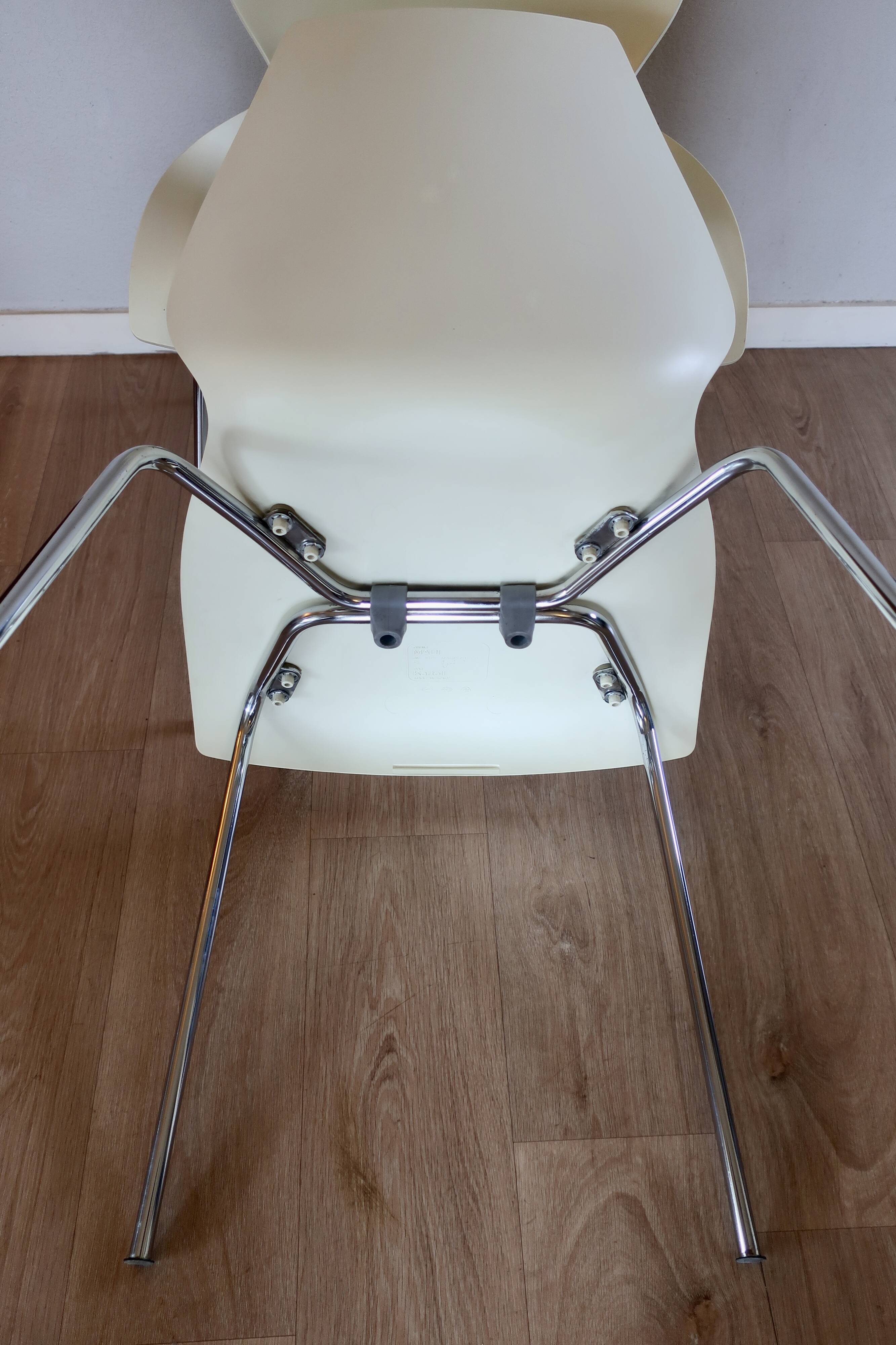 2 Maui chairs designed by Vico Magistretti for Kartell, in very good condition.