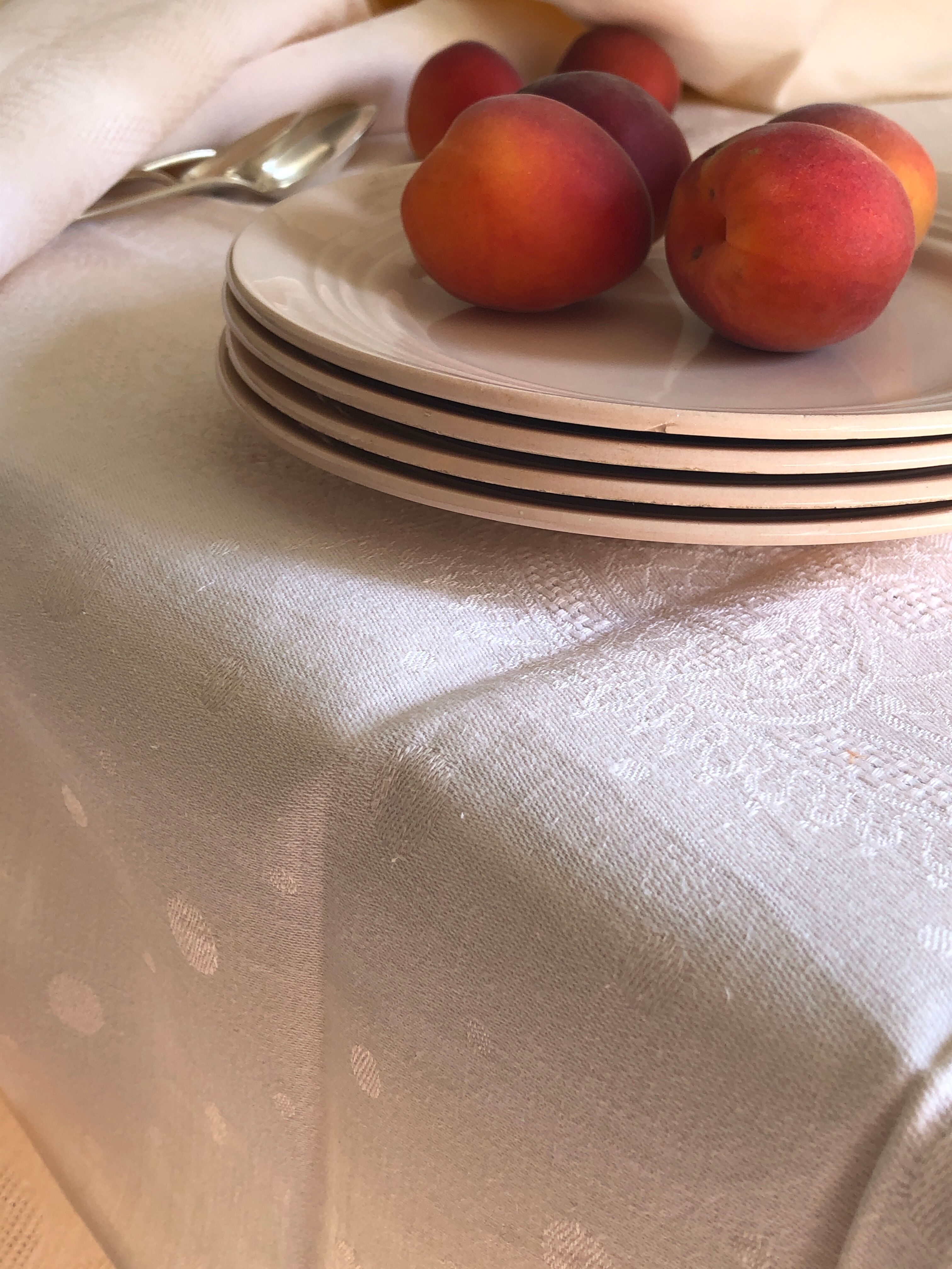 Nappe ancienne en damassée coton teintée en rose thé