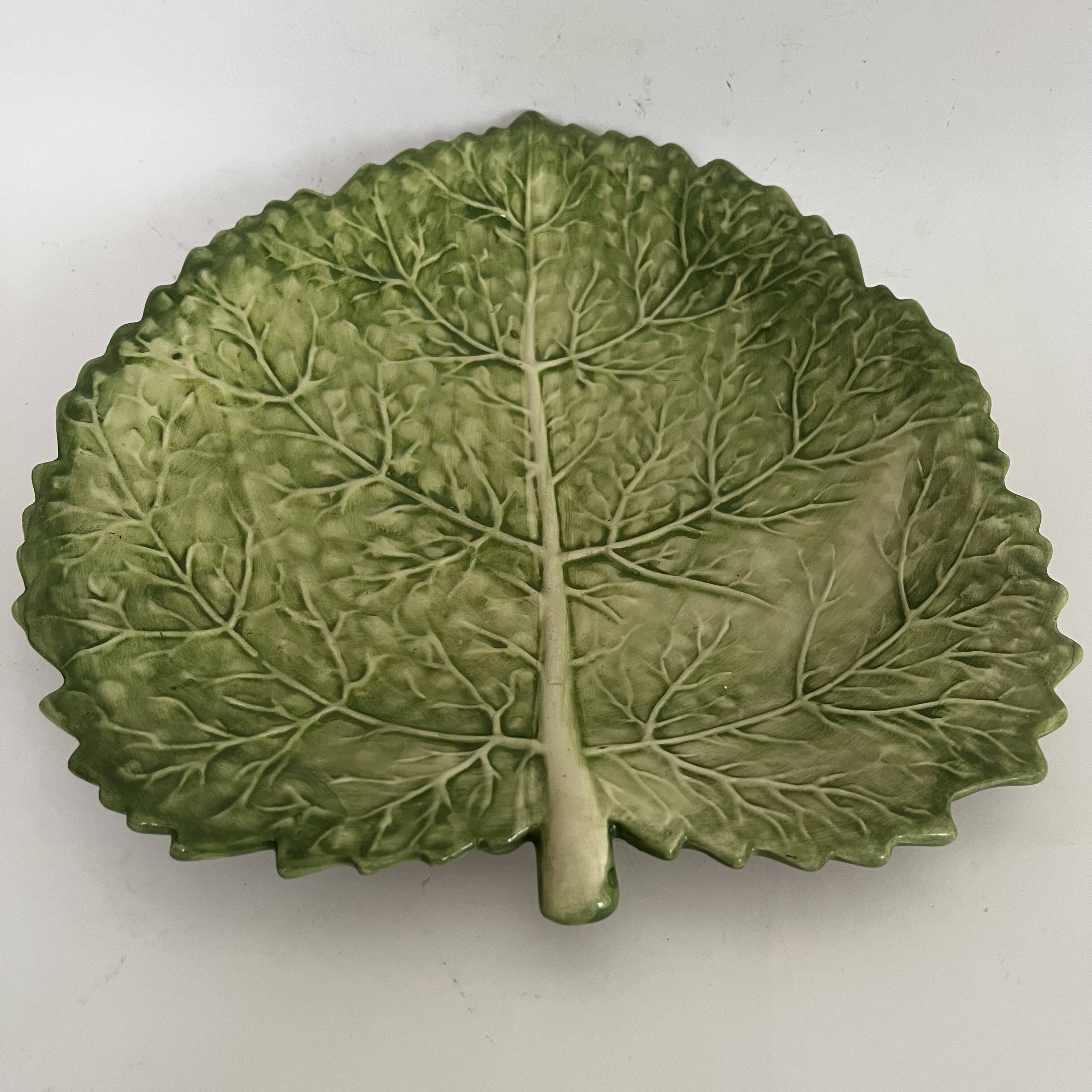 Plat barbotine, feuille de chou