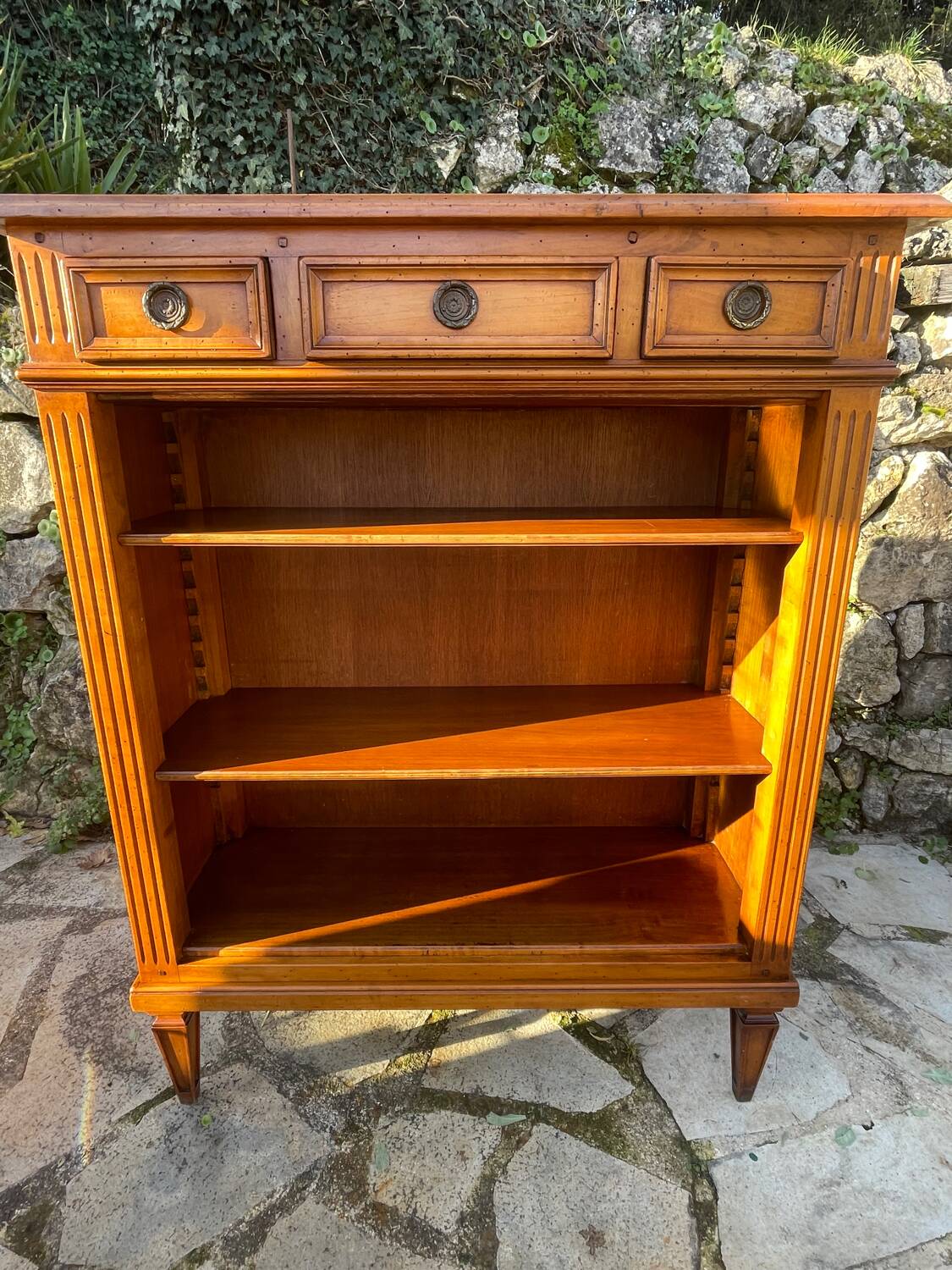 Louis XVI style solid wood bibus, 20th century period