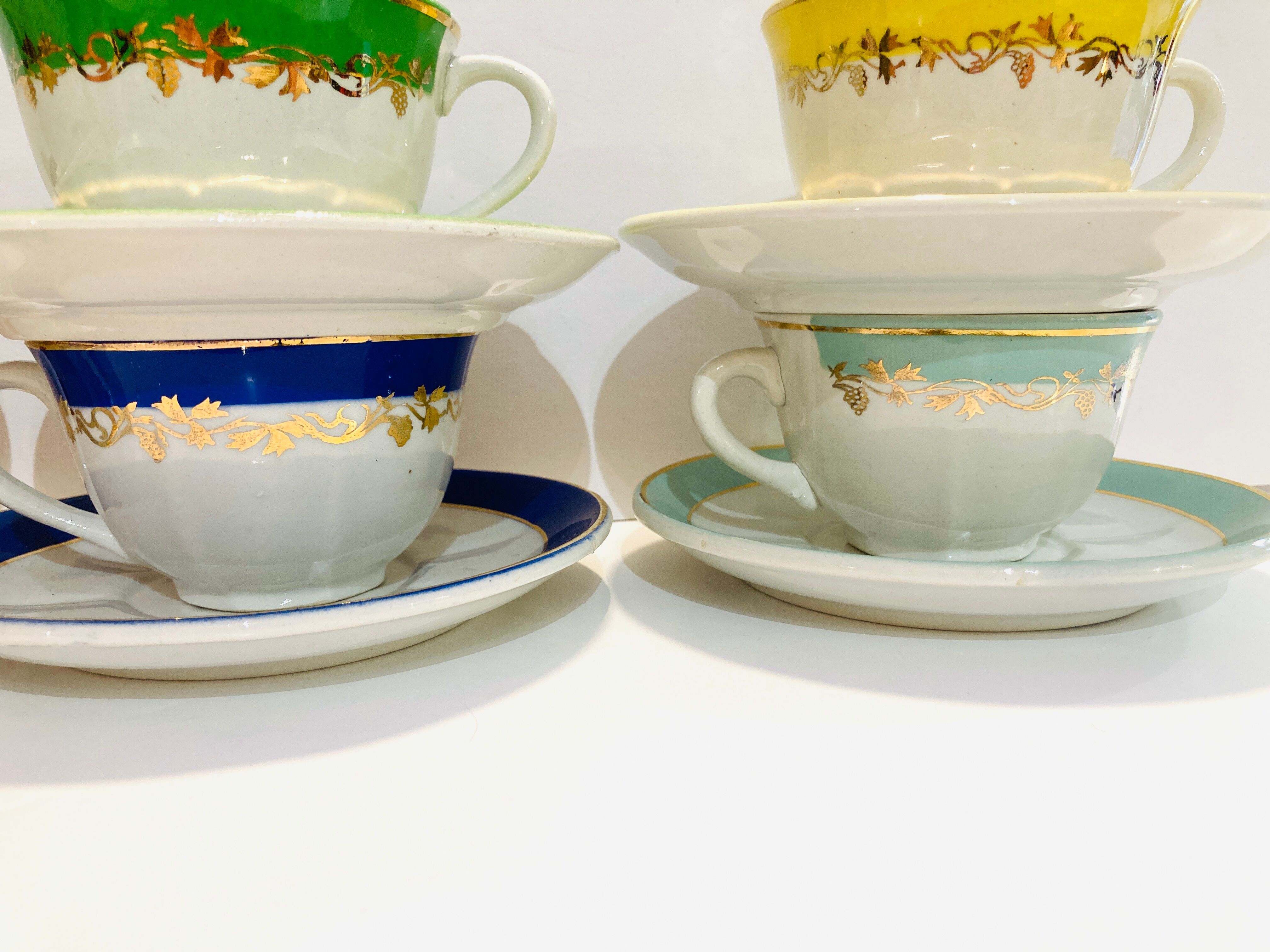 Set of 6 multicolor cups from the 50