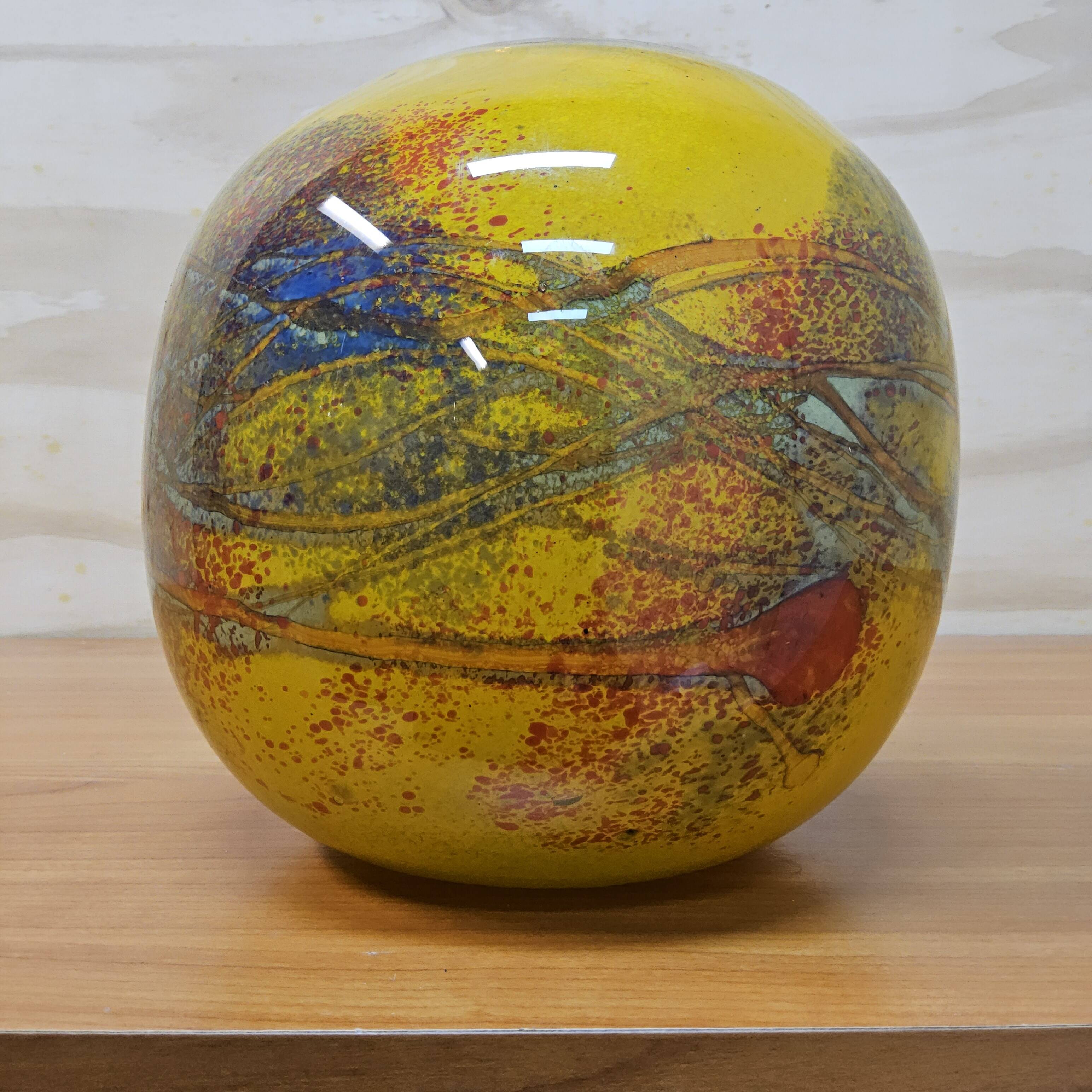 Vase en verre soufflé à la bouche jaune Ioan Nemtoi