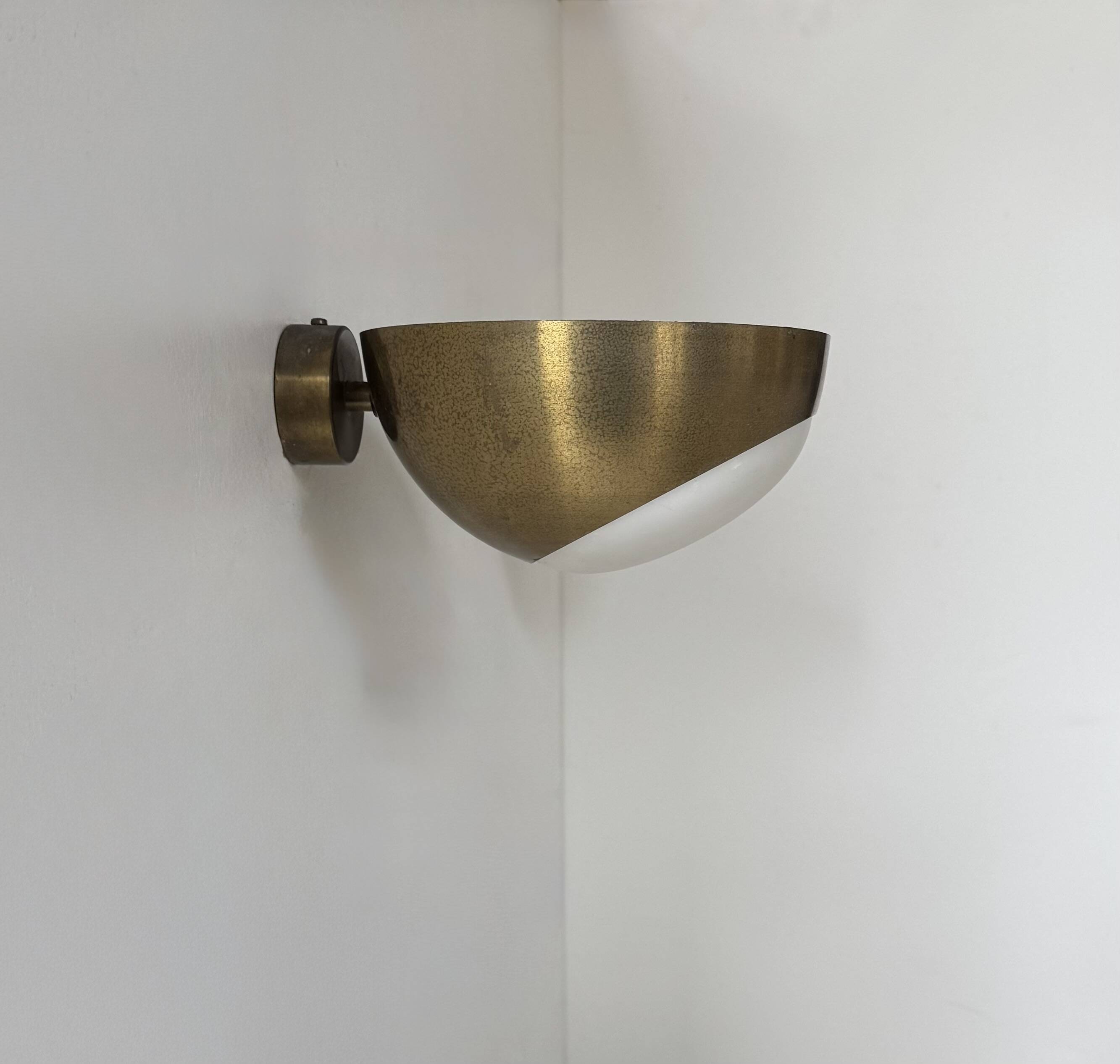 Paire d'appliques vintage laiton et verre, Italie 1960