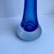 Vase soliflore en verre bleu roi années 70