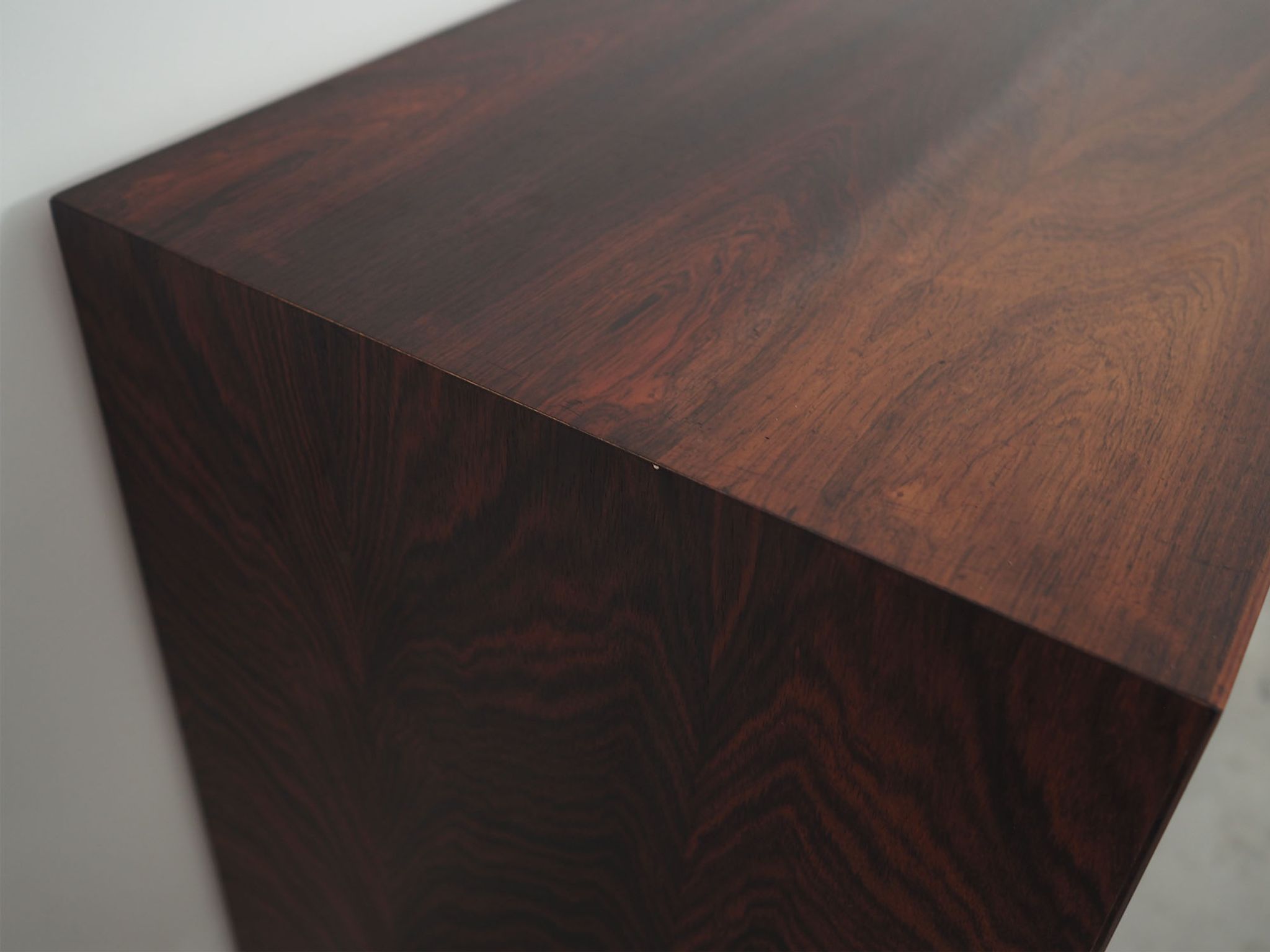 Rosewood chest of drawers, Danish design, 1960s, made by Hjørnebo