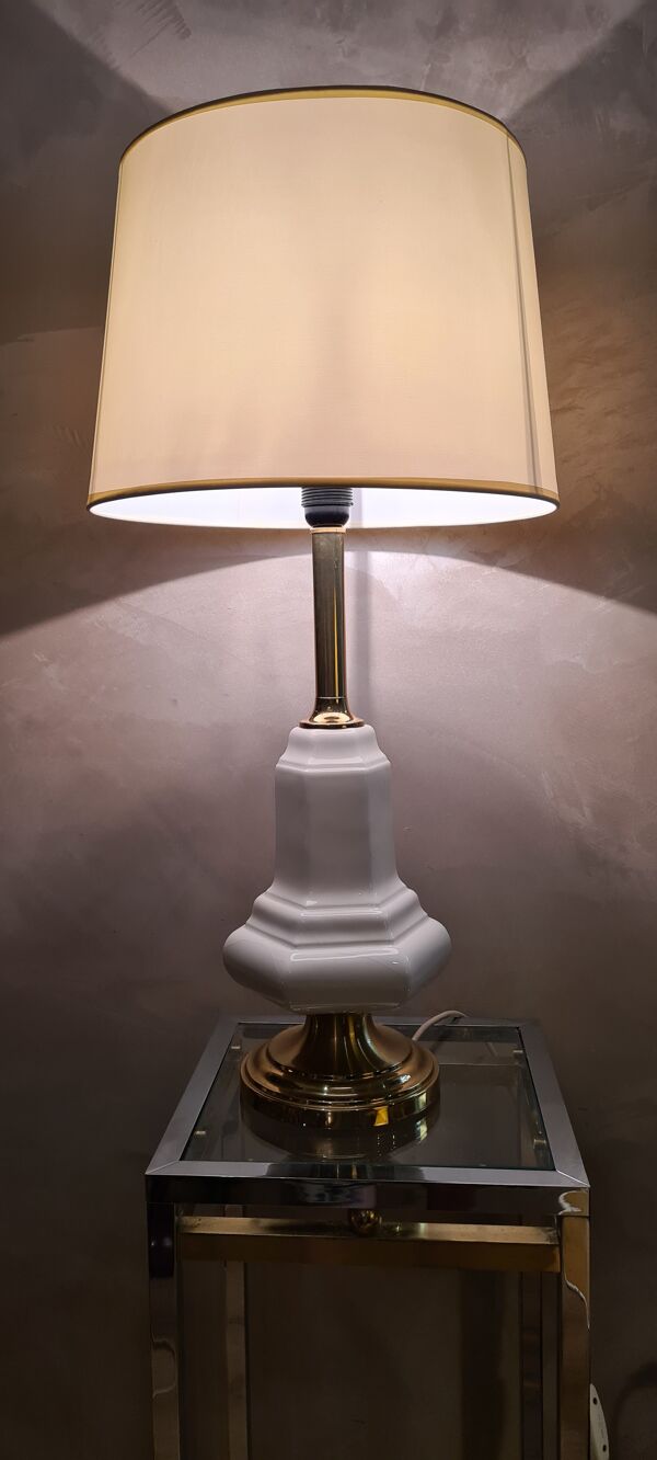 Lampe en porcelaine craquelé et pied doré style deluxe 1970 a 90 , la roche,70x34