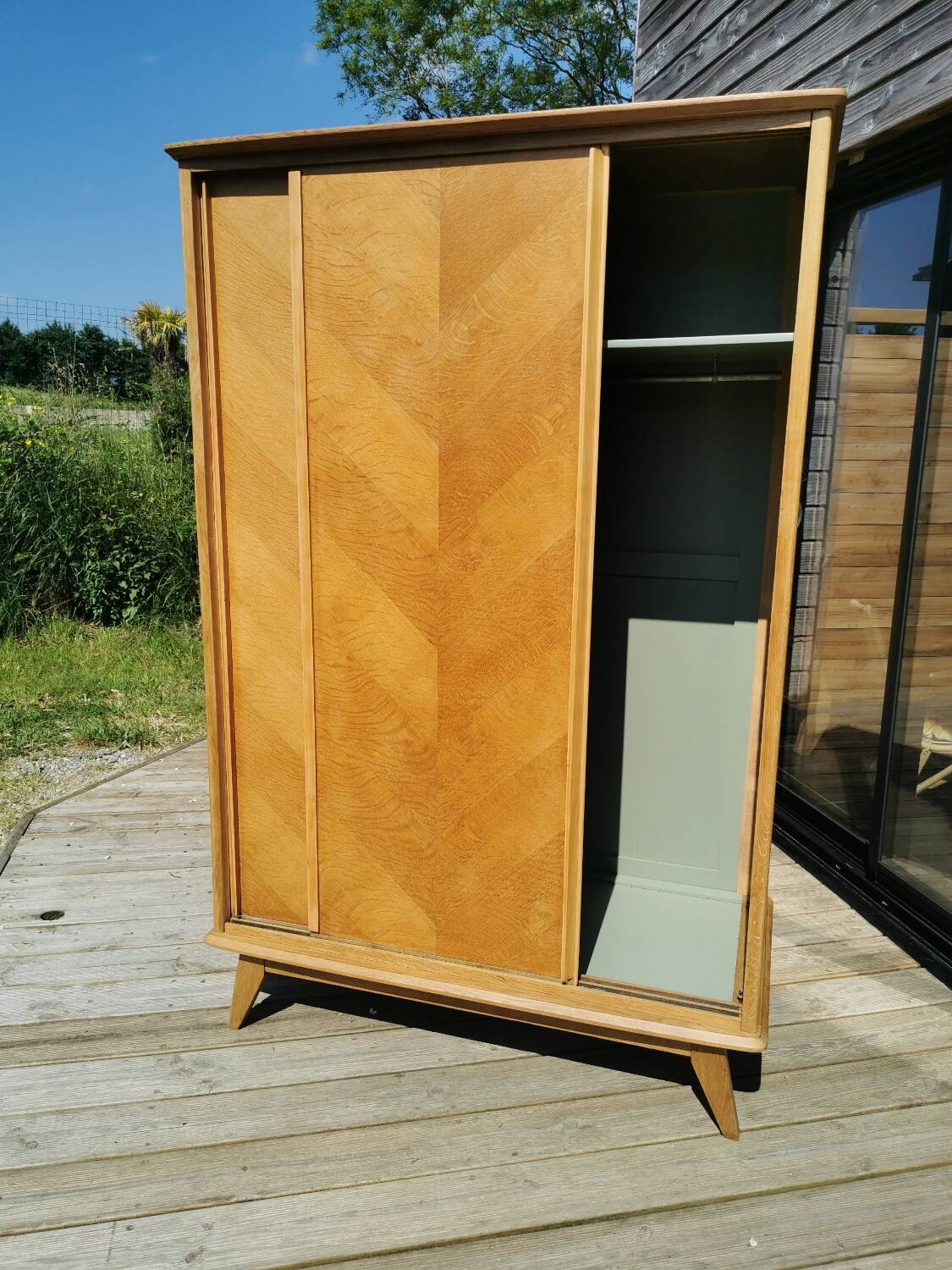 Vintage compact wardrobe