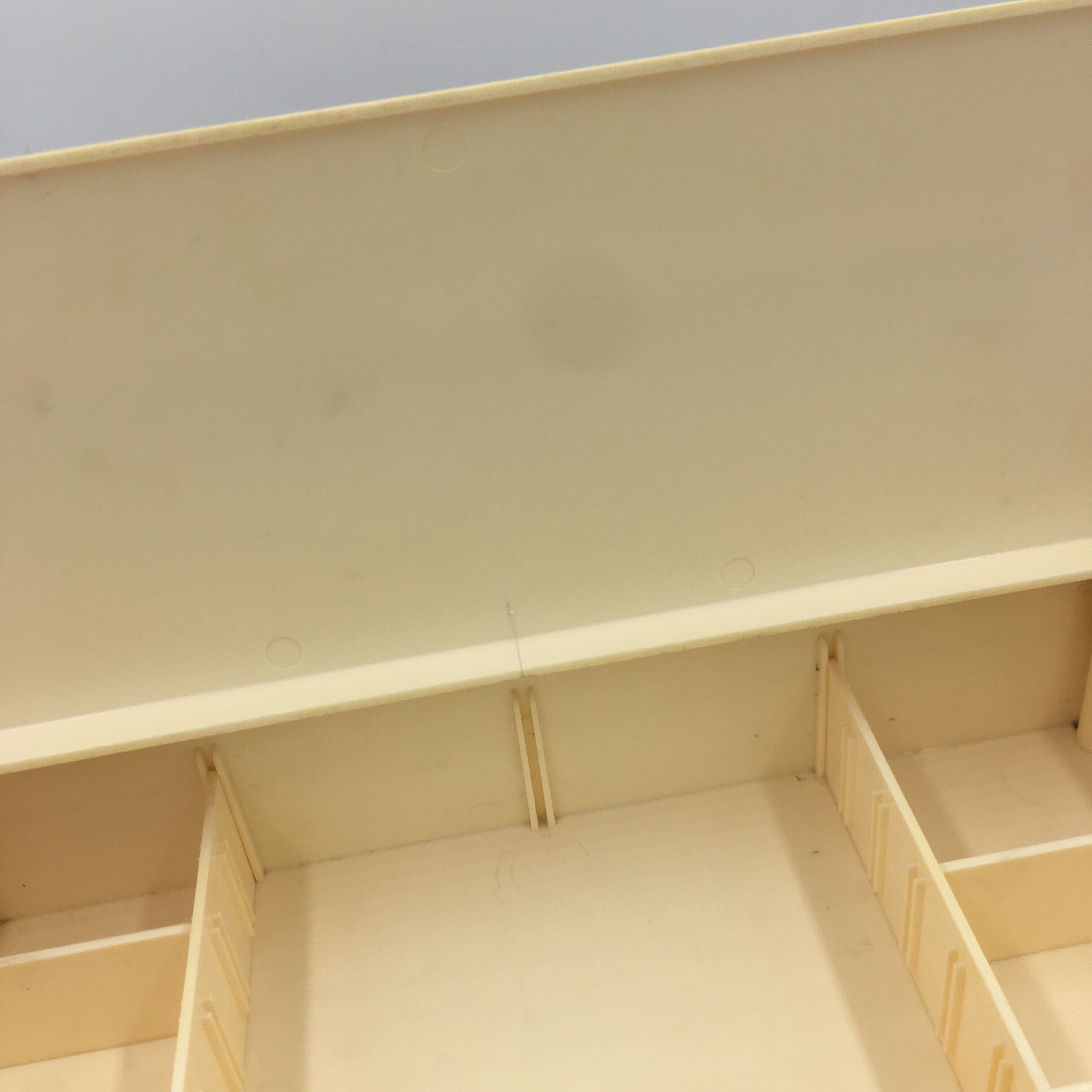 Dressmaker in Bakelite Scottish décor