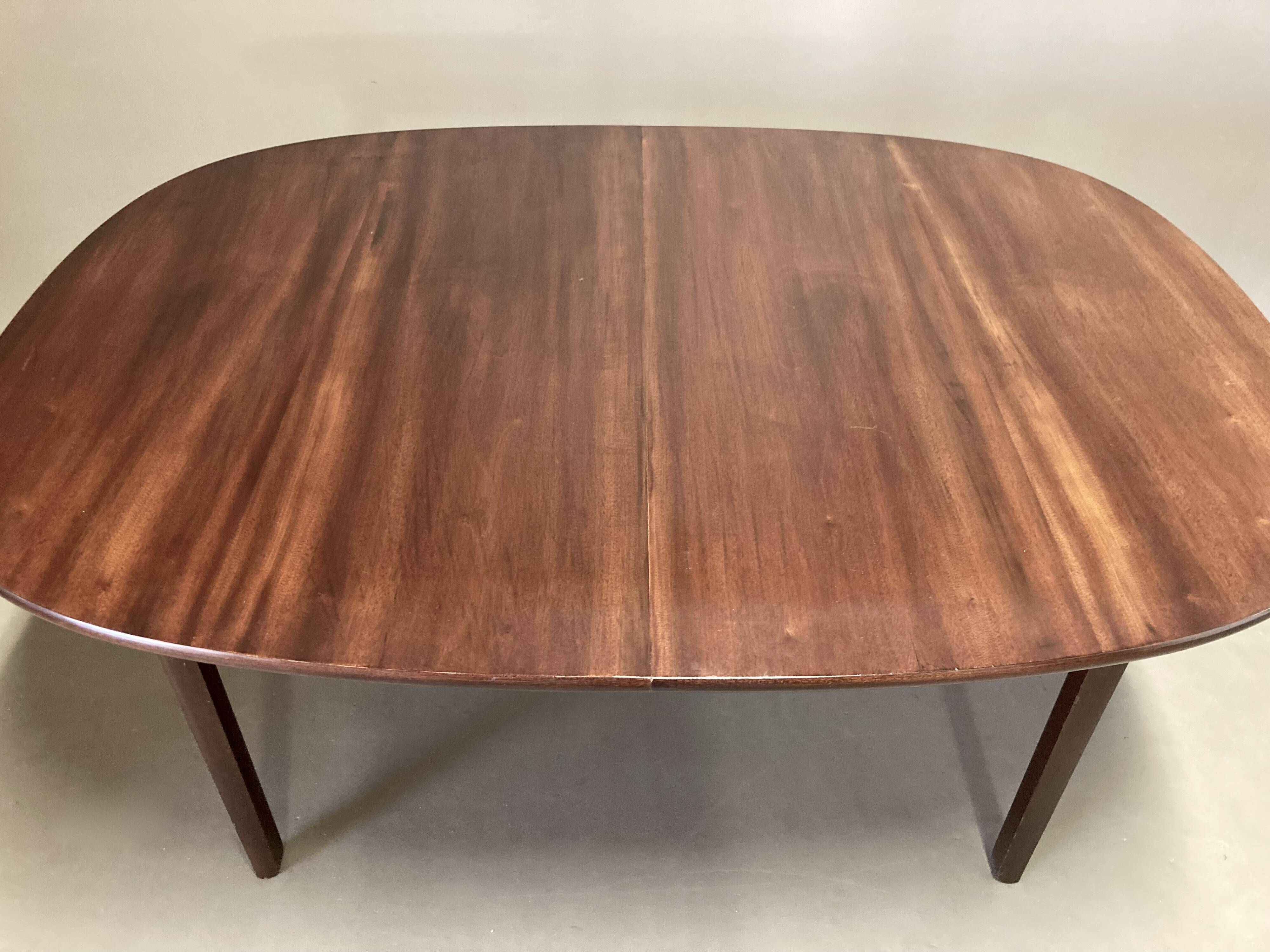 Table haute palissandre Design Scandinave "Ole Wanscher" 1950.