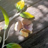 Romantic wall lamp in enamelled metal