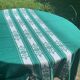 Nappe Helena Biarritz, made in france, linge basque, verte avec des broderies blanche, Vintage